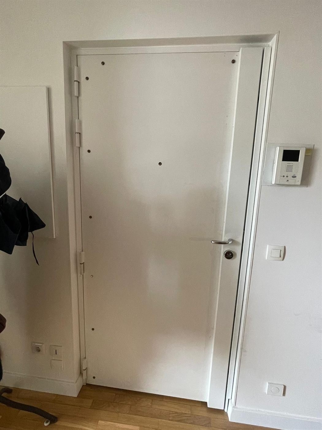 Porte blindée vue de l'extérieur