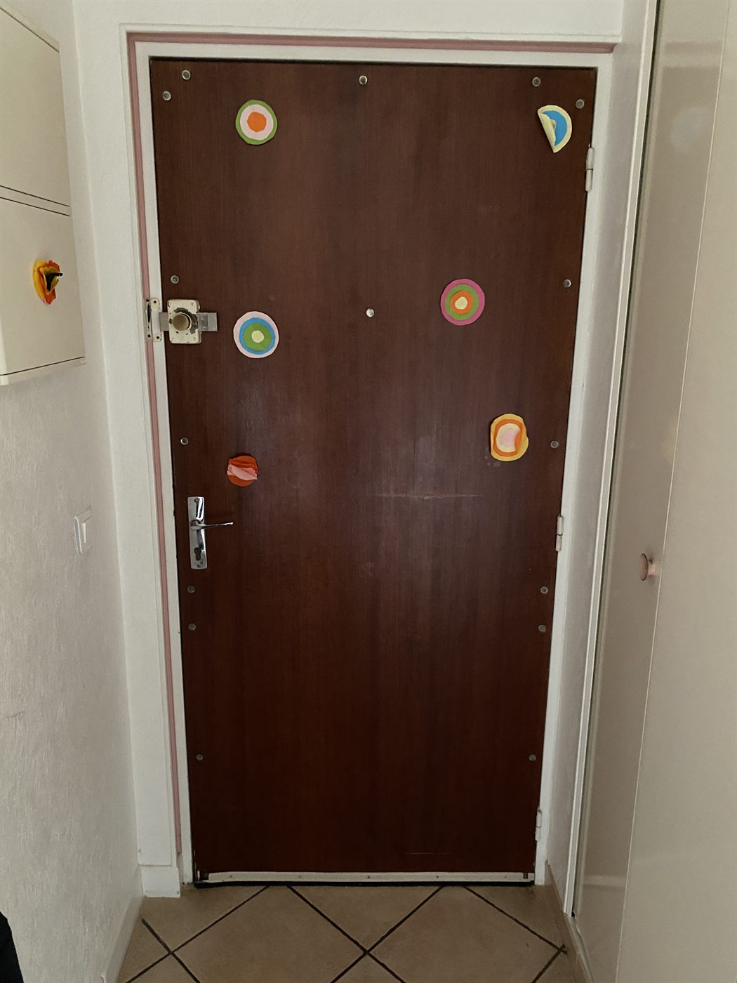 Bloc-porte blindé vu depuis l'appartement